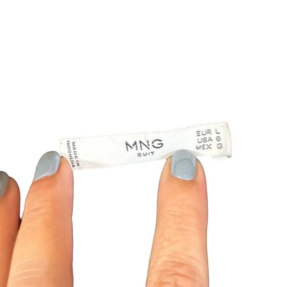 MNG by Mango Black Tie Knot Front Long Sleeve V-Neck Blouse Women Sz 8 - Picture 6 of 7